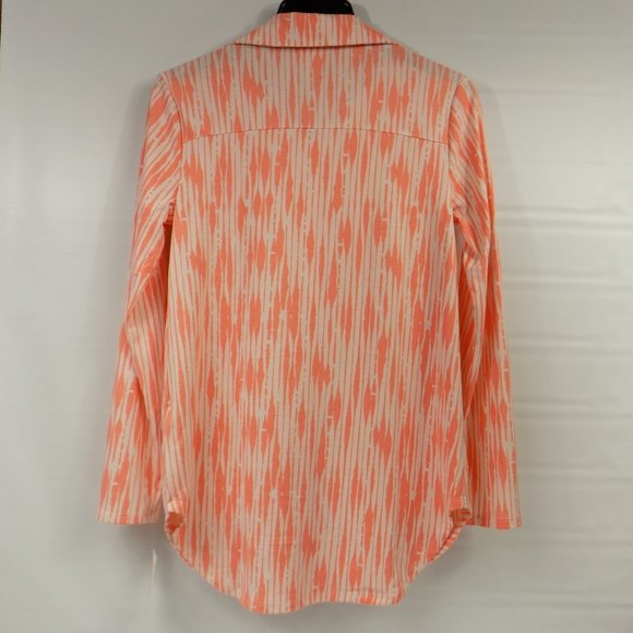 LuLaRoe Valentina Button Front Top Size XS NWT - Picture 4 of 12